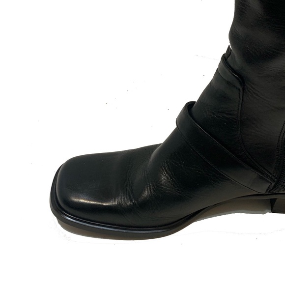 Etienne Aigner Black Leather Boots with Gold Buckle - Picture 5 of 9